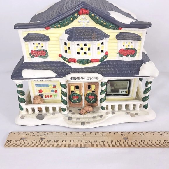 NEW Snowflake Falls Christmas Village - 8 Piece Lighted General Store Set 2002 - Picture 8 of 16